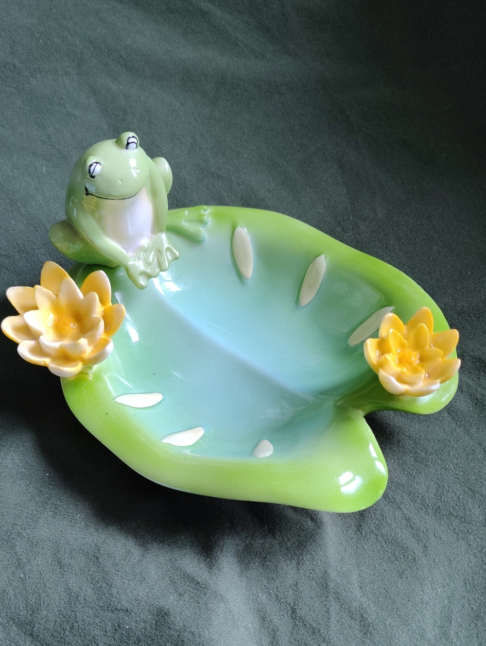Green Frog Pond Soap Dish